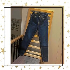 Women’s True Religion HALLE Jean nearly new jeans for sale.